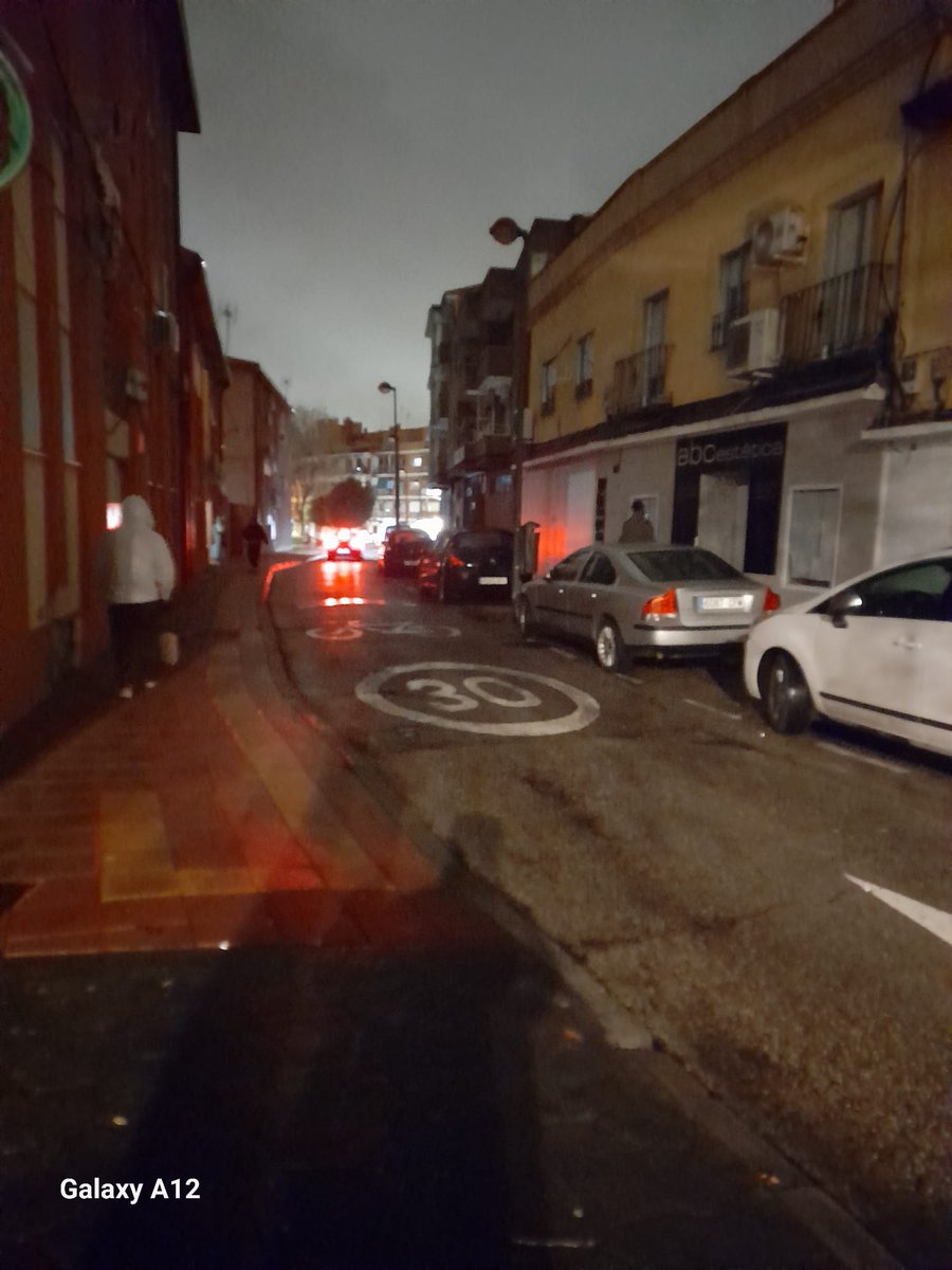 ppgetafe's tweet image. ⚫️⚫️🔦 Una noche más de 'La ruta de la oscuridad de Sara Hernández'.

En La Alhóndiga y Sector 3. ¡Ni un barrio se salva!