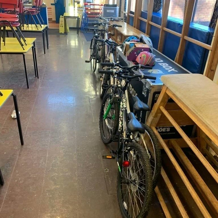 PuffaJones tweet media