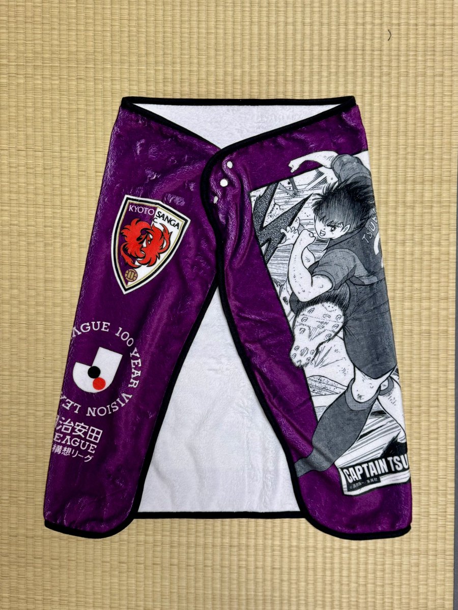 百年構想リーグ開幕戦で配られたブランケットを DAISOのワンタッチ