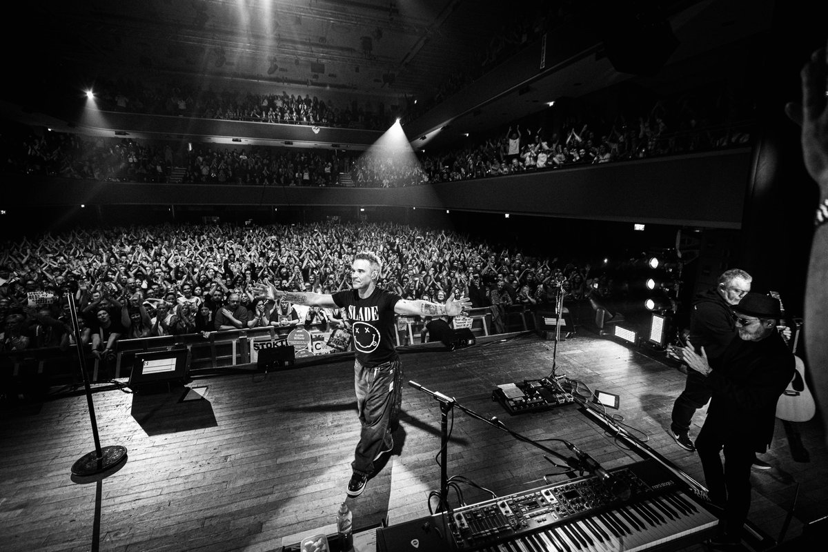 LONG 90’S // WOLVERHAMPTON CIVIC HALL // 9th FEBRUARY 2026

📸 Charlie Lightening