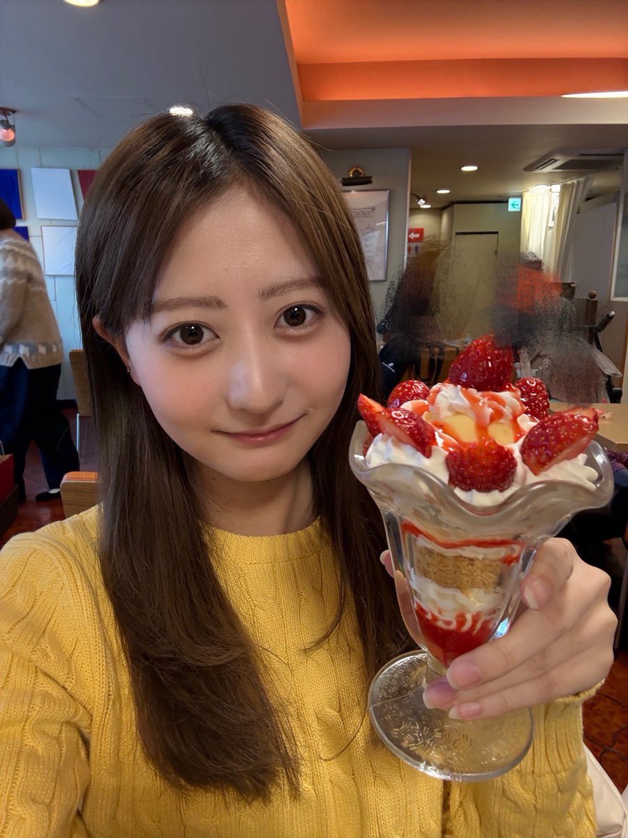 いちごパフェ