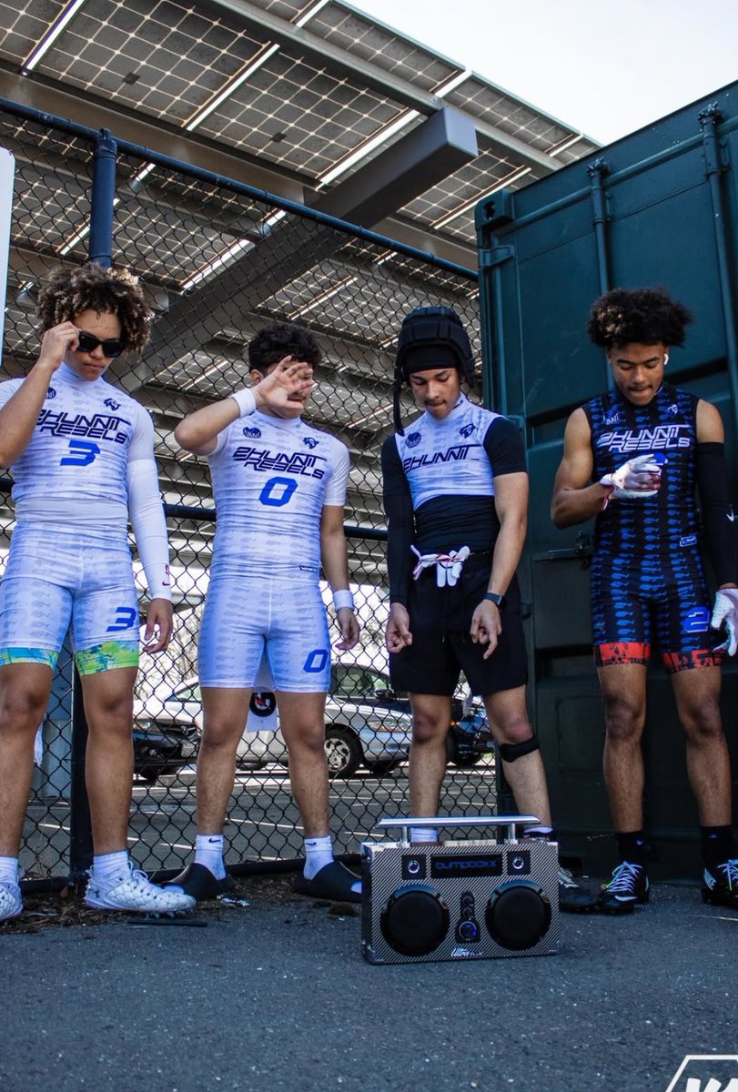 2 H U N N I T tweet media