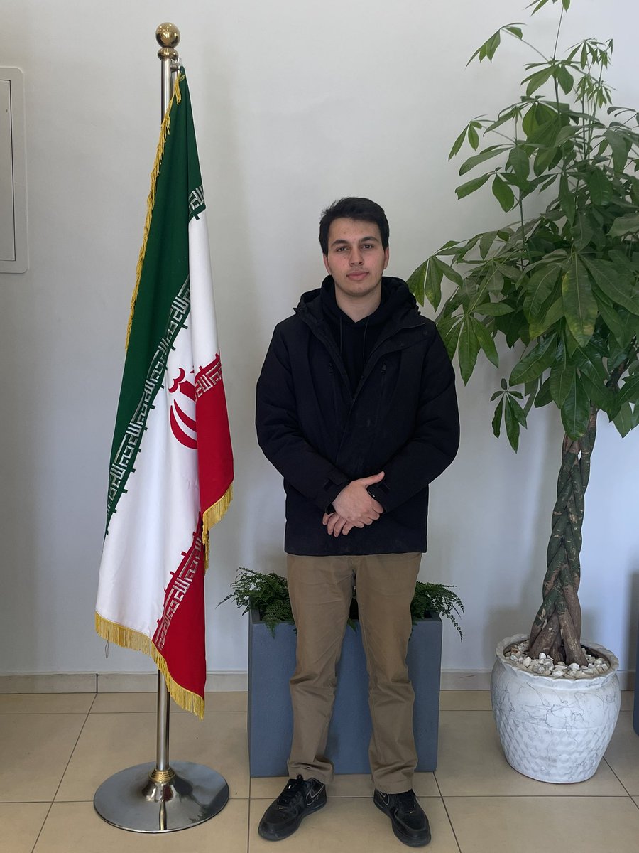 5cvin's tweet photo. سعدت بلقاء الأشقاء الإيرانيين في الأردن، في لقاء يعكس روح الأخوة .

🇮🇷🇯🇴

از دیدار برادران ایرانی در اردن بسیار خرسند شدم؛ دیداری که روح برادری و صمیمیت را منعکس می‌کند. https://t.co/GSO1GbPRgv