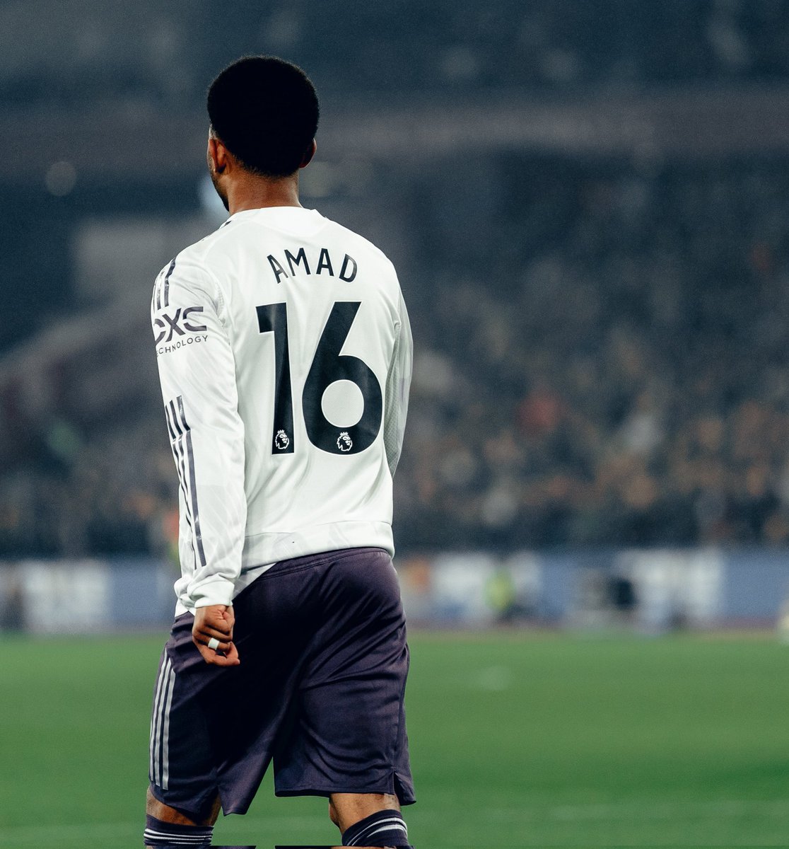 Ulot who love Amad. Sorry to say but e.g lil 18yr old weirdo Greenwood was doing a hell of alot more. 17 gls to be exact. ll not settle for sub standard widemen at Utd. Soz.