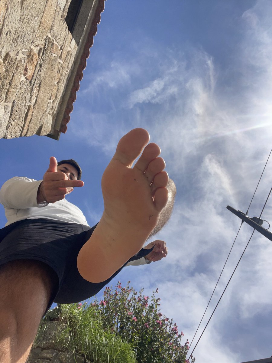 🔥RT GAME🔥

1/1/1 - 2 comments💬
30 min ⏰

You are a small ant working and seeing the immensity of your king, like, comment and retweet to feed the king.

#cashmaster #moneyslave #money #retweetgame #findom #alpha