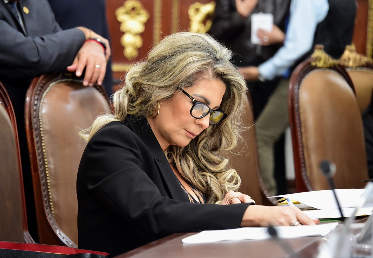 Congreso_CdMex's tweet image. 🏛️🌈 Aprueban reforma constitucional contra discriminación a la comunidad #LGBTIQ+

🔗Más detalles aquí 👇🏽
congresocdmx.gob.mx/comsoc-aprueba…