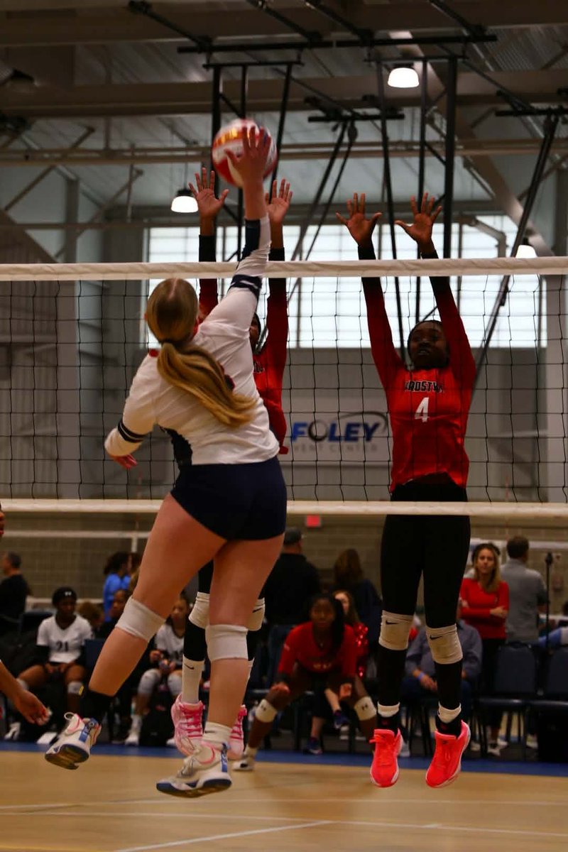 Lworr_10's tweet photo. A few highlights from the LAV Invitational! #8 - S / OPP. https://t.co/AjW9zmFomy