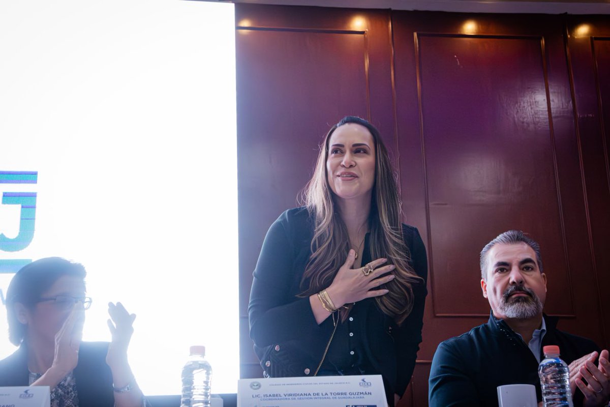 cicej_'s tweet photo. Se presentaron los avances que tuvimos en conexiones internacionales, los resultados de las horas de capacitación, así como la proyección de los objetivos y acciones que marcarán este nuevo año. https://t.co/DfEfWGlwVM