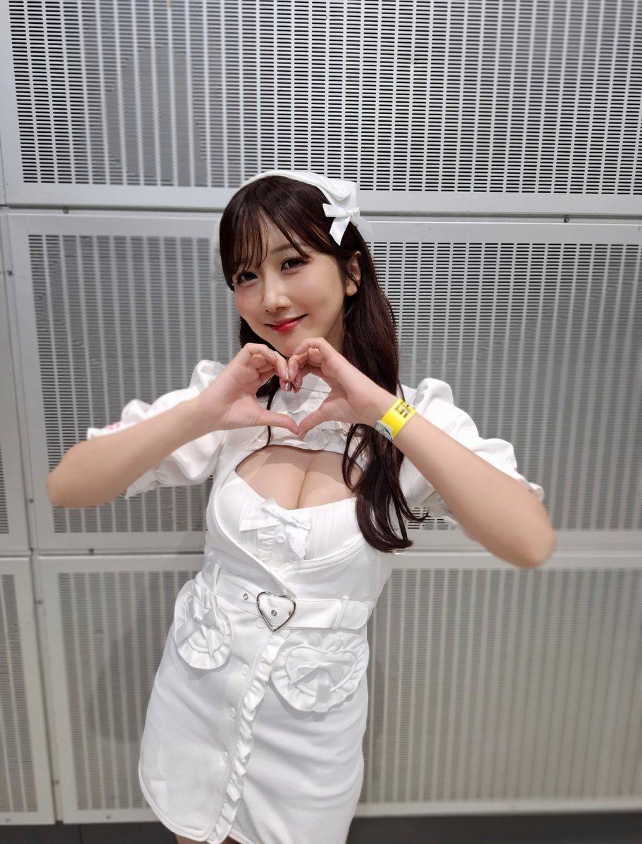 大槻ひびき ちゃん @hibiki0221 ひびきちゃんおはよ👋😆💕 おしごと