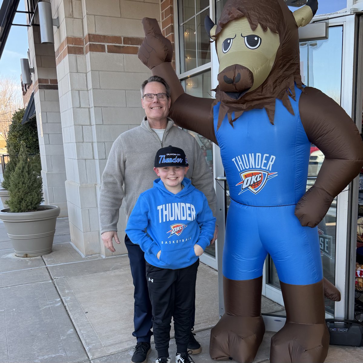 ShannaHalv's tweet photo. Quick trip to Oklahoma to celebrate Mason's birthday. ❤🎉🎂🎁 https://t.co/90eiqSC1SA