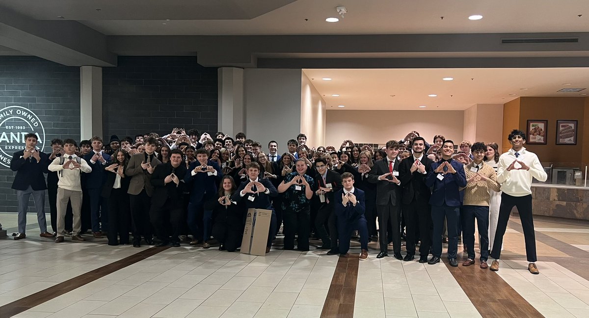 We are so proud of everyone who competed at districts today! Congratulations to our 41 competitors that qualified for state. We will see you in Kansas City! 💎