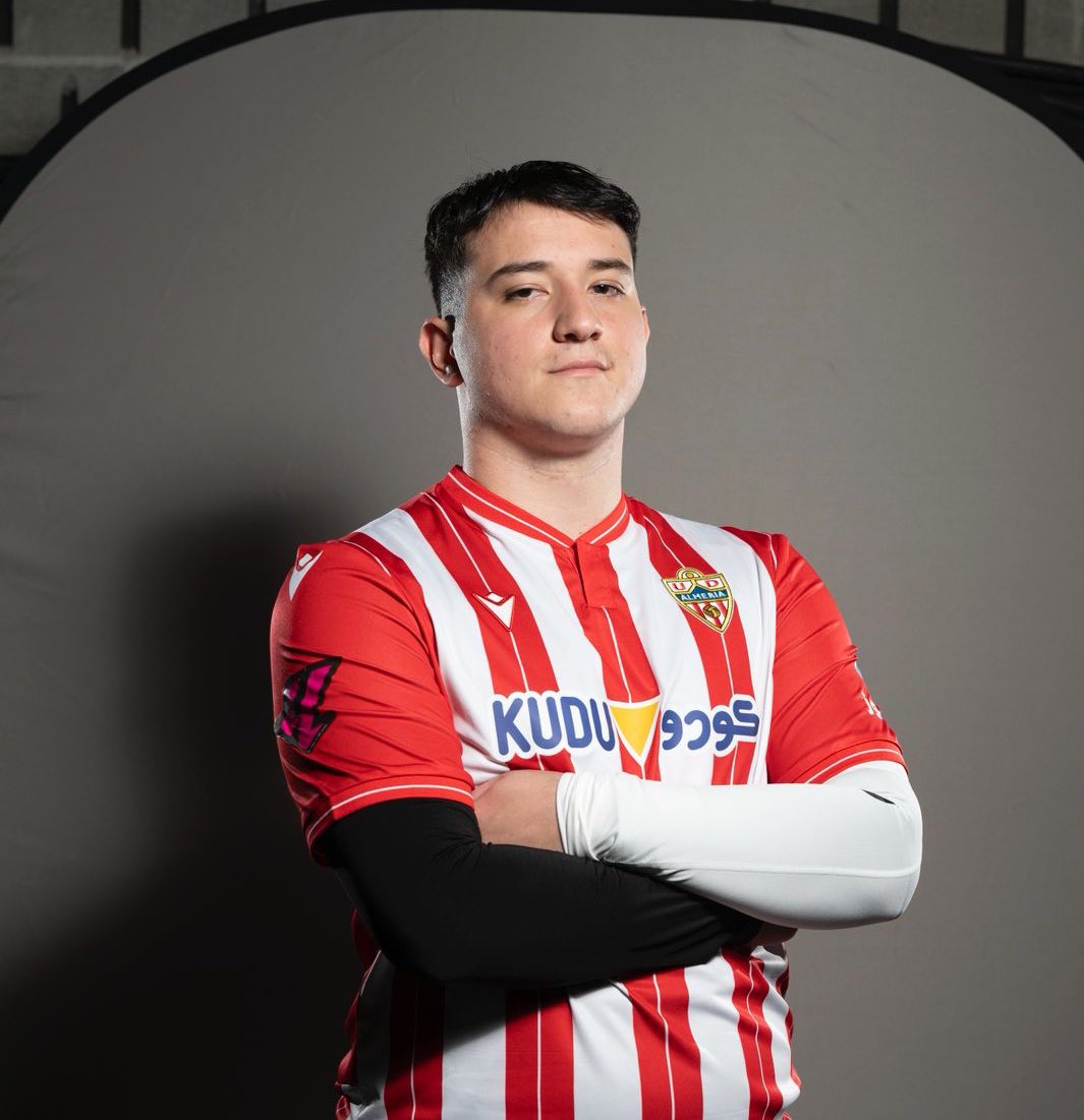 Mañana arranca la <a href="/LALIGA_FCPro/">LALIGA FC Pro</a> esta vez con los colores del <a href="/U_D_Almeria/">UD Almería</a> 

Son 6 partidos de fase regular para llegar a la copa y a las finales de la liga.

El objetivo es quedar entre los mejores 8 para asegurar ambas competiciones 🥷🏾