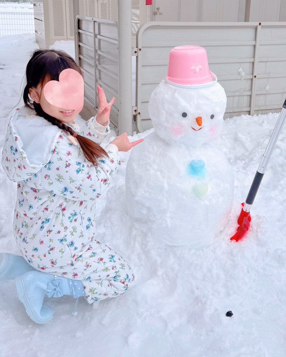 双子記録☺︎☺︎】 久しぶりにどっさり雪が積もった日❄️ 大きな山に