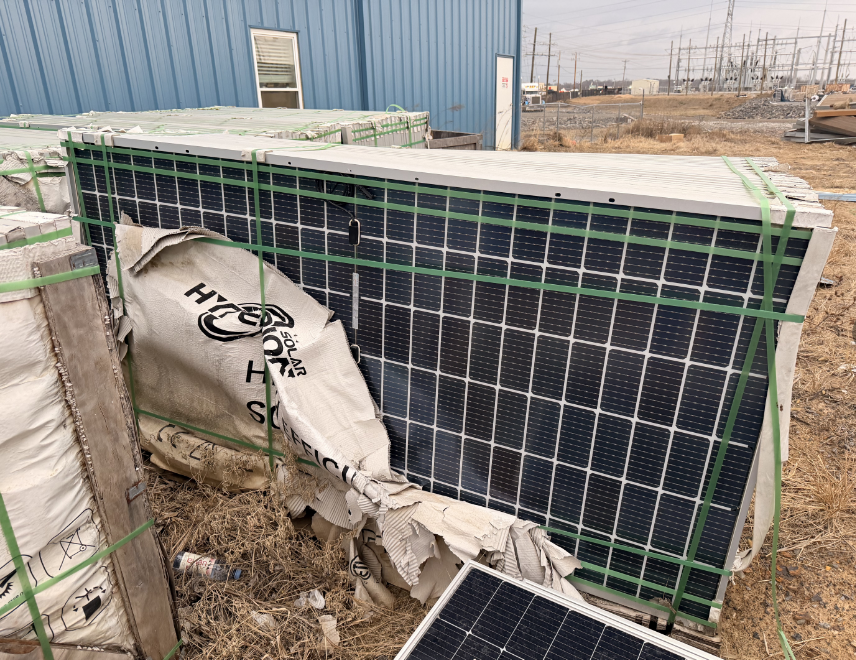 EnergyBinCom's tweet image. 😲⚡📣WOW! Hyperion Solar 545W #solarpanels "like-new" for #resale on EnergyBin. Only installed briefly, then removed. Defect-free, visually clean, and well maintained. Contact the #reseller on EnergyBin today &amp;gt;&amp;gt; hubs.ly/Q042zJ0s0