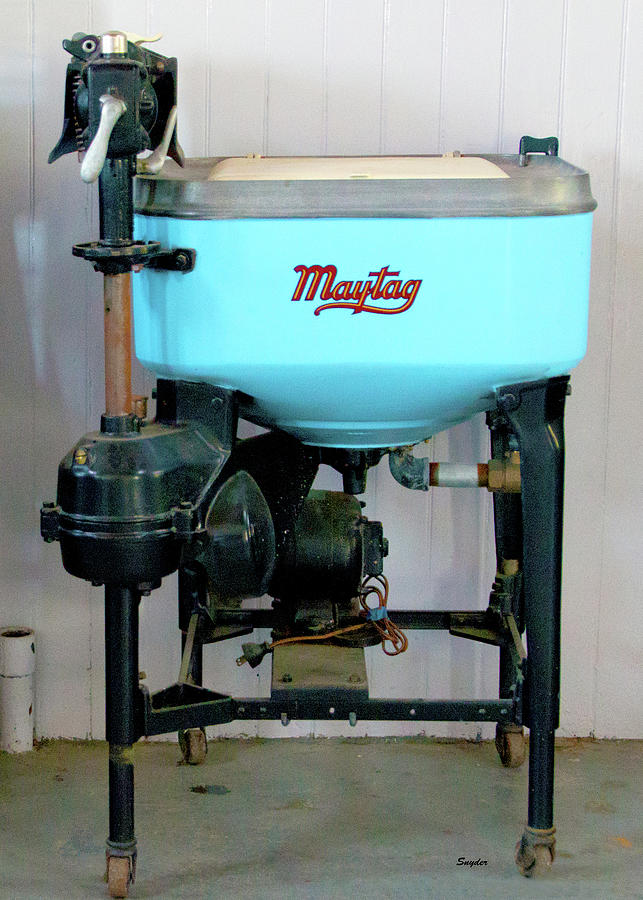 FloydSnyder9's tweet photo. ๐ Sold!ย Maytag Washing Machine by Barbara Snyder on https://t.co/OoTlUrYI6N #FineArtReproductions to the world since 1971! Enjoy! ๐ Follow the link to get yours! https://t.co/Rgrl8cgyY5 ๐ #wallart #decor #BuyIntoArt #Maytag #Antiques https://t.co/vPyk9YqDLC