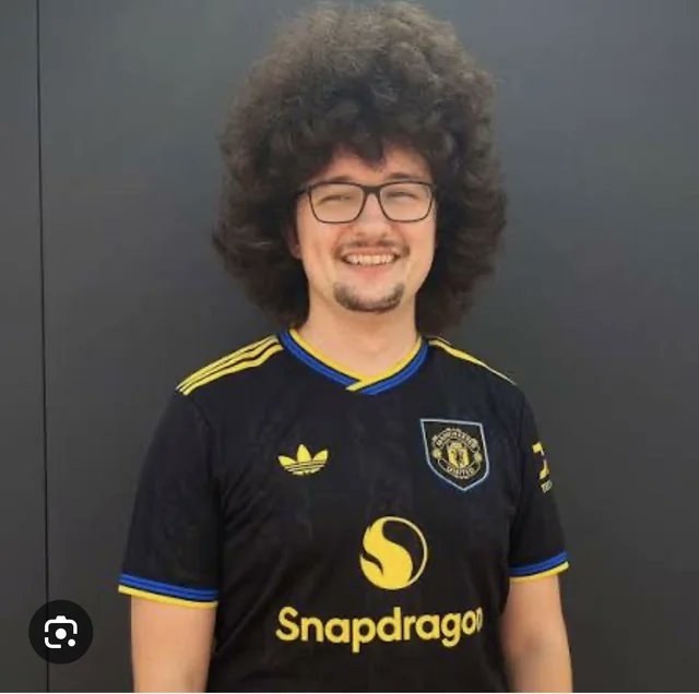 MaximoCornejoH's tweet photo. No hubo corte de pelo 😔 https://t.co/KNmxeILL5N