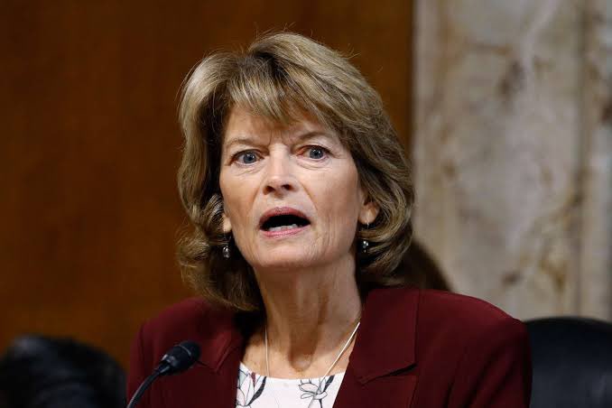 Milajoy's tweet image. BREAKING:

Republican Senator Lisa Murkowski REFUSES to pass the SAVE America Act.

For years we've wondered how RINO Murkowski keeps getting elected in deep red Alaska.

Now we know.

She must benefit from CHEATING. 

Call her OUT. 

@lisamurkowski 

- Washington, D.C. office:…