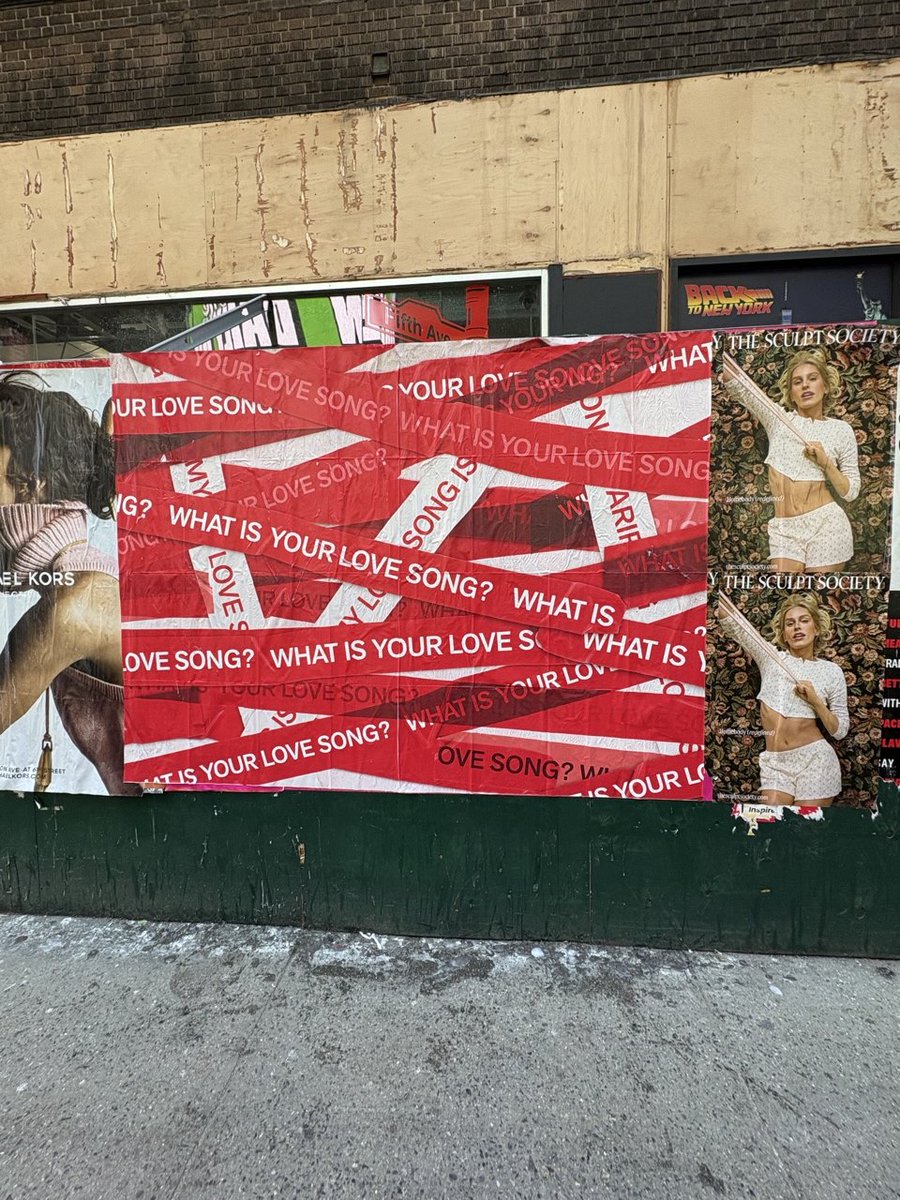 謎のゲリラ広告はRadiohead,Nine Inch Nails,Wu-Tang Clanなどを経て今