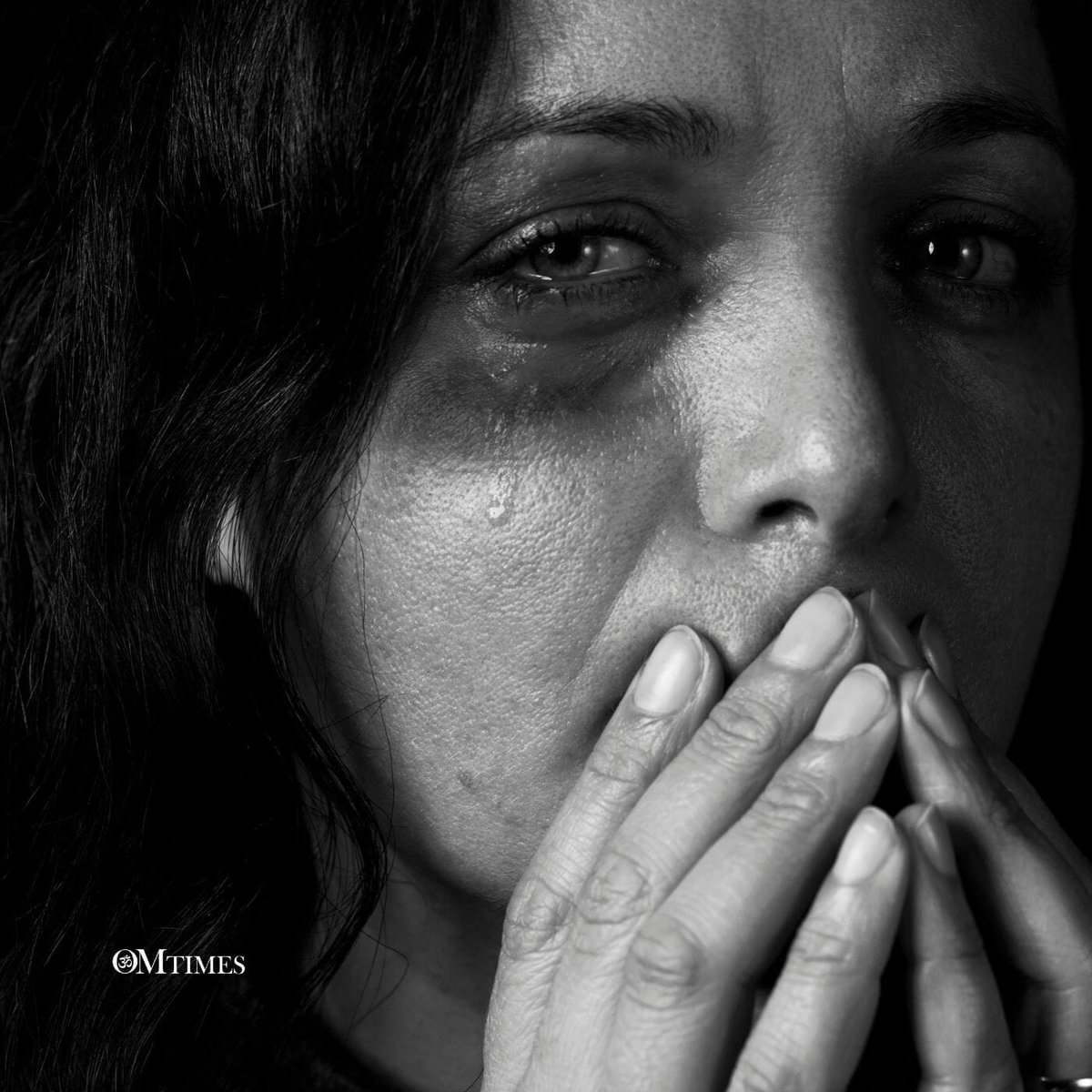 OmTimes's tweet image. Do you sometimes feel that you are a #victim? It is important to make conscious, empowered choices on our own behalf and not play the part of the victim - Moving Beyond the Victim Role tinyurl.com/2b4bp4mt