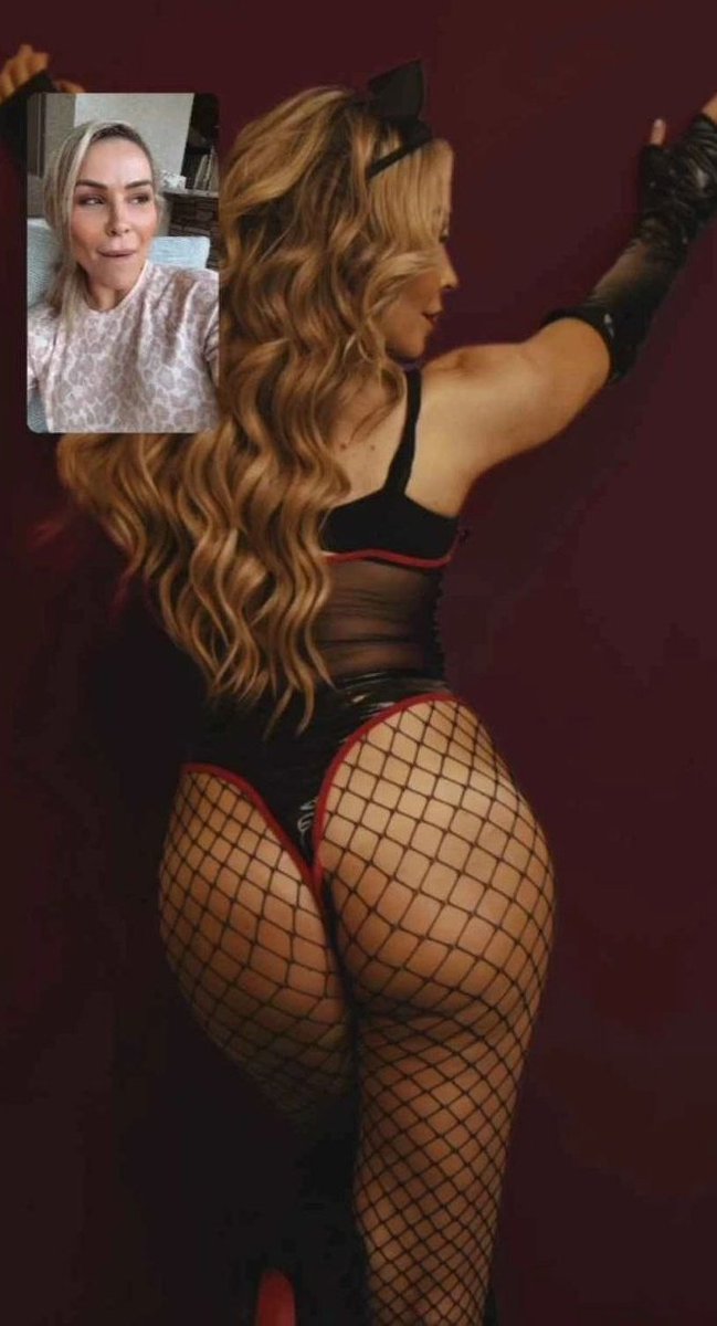 Natalya Neidhart sexy big booty