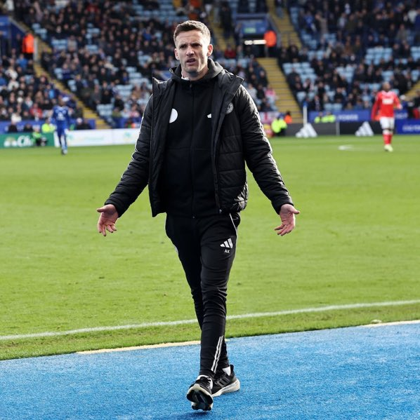 Second Tier podcast tweet media