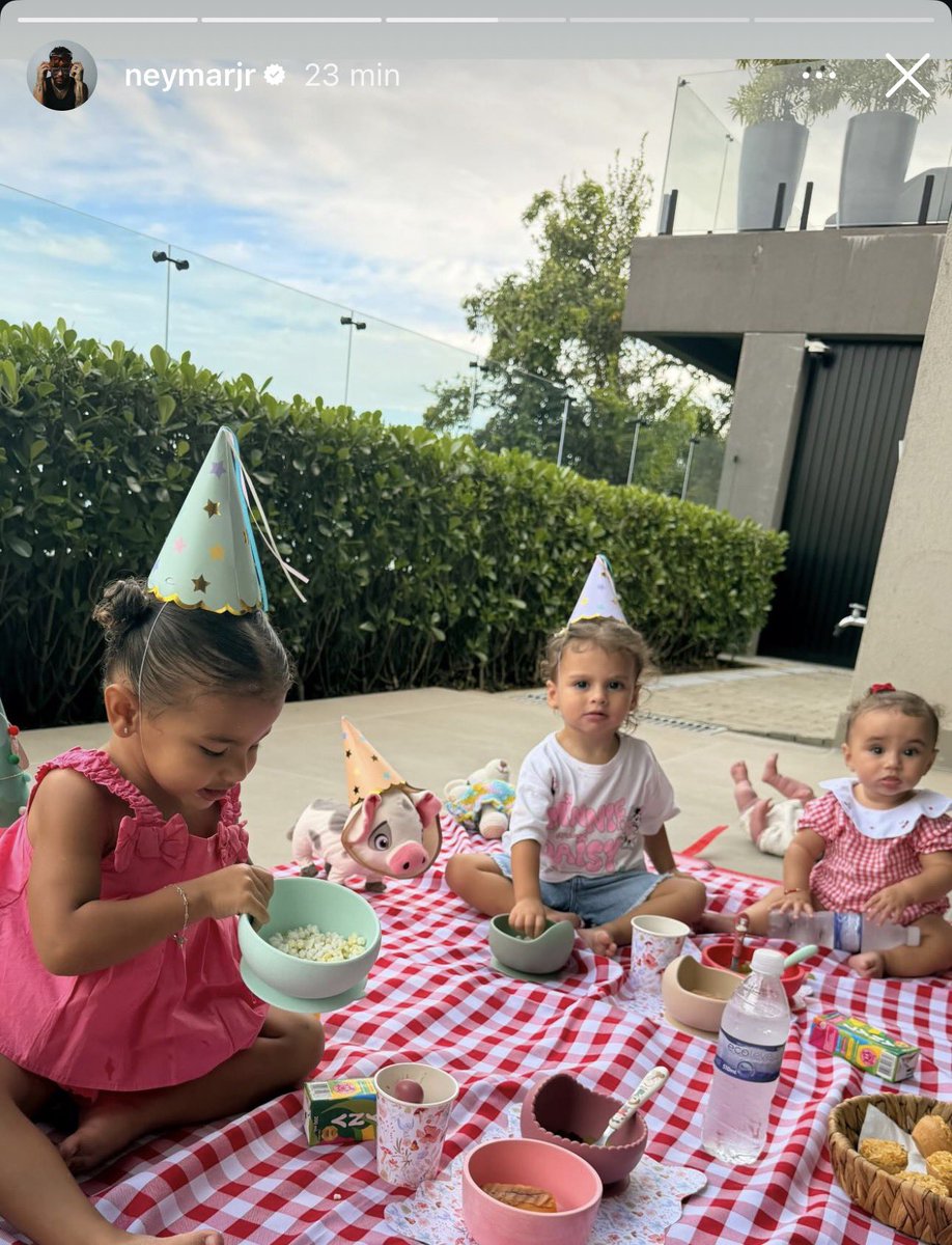 Gênio Neymar Jr.³ tweet media