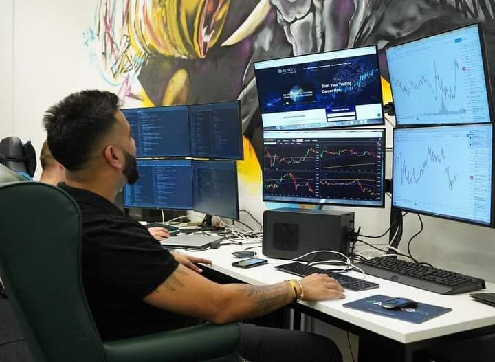 Enjoy every day like it is no other cause i  am blessed 💯% profitable trades 💹📊📈