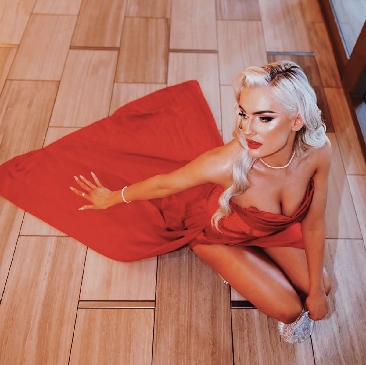 𝙵𝙴𝙼𝙼𝙴 𝙵𝙰𝚃𝙰𝙻𝙴. tweet media