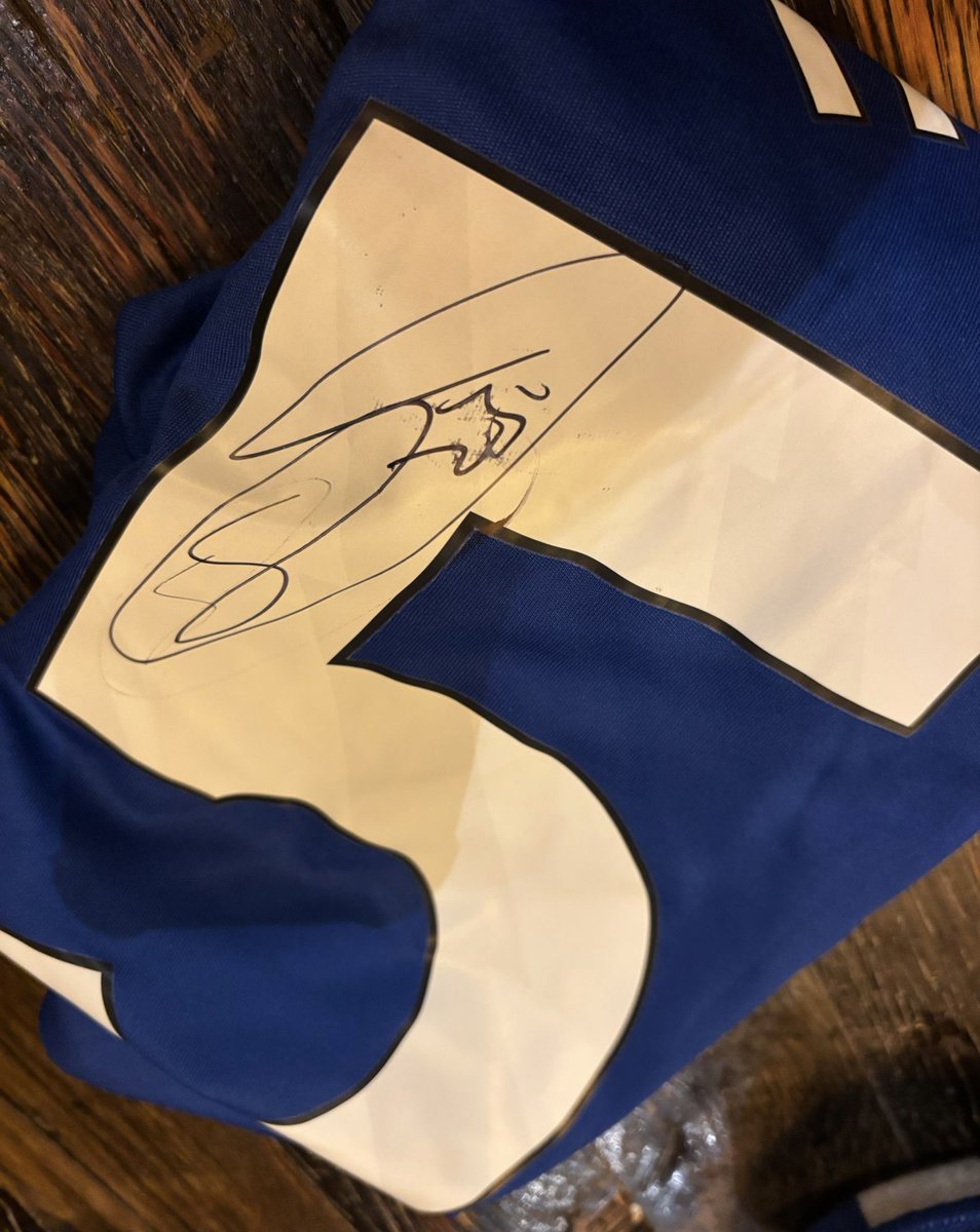 J Hostettler-Davies tweet media