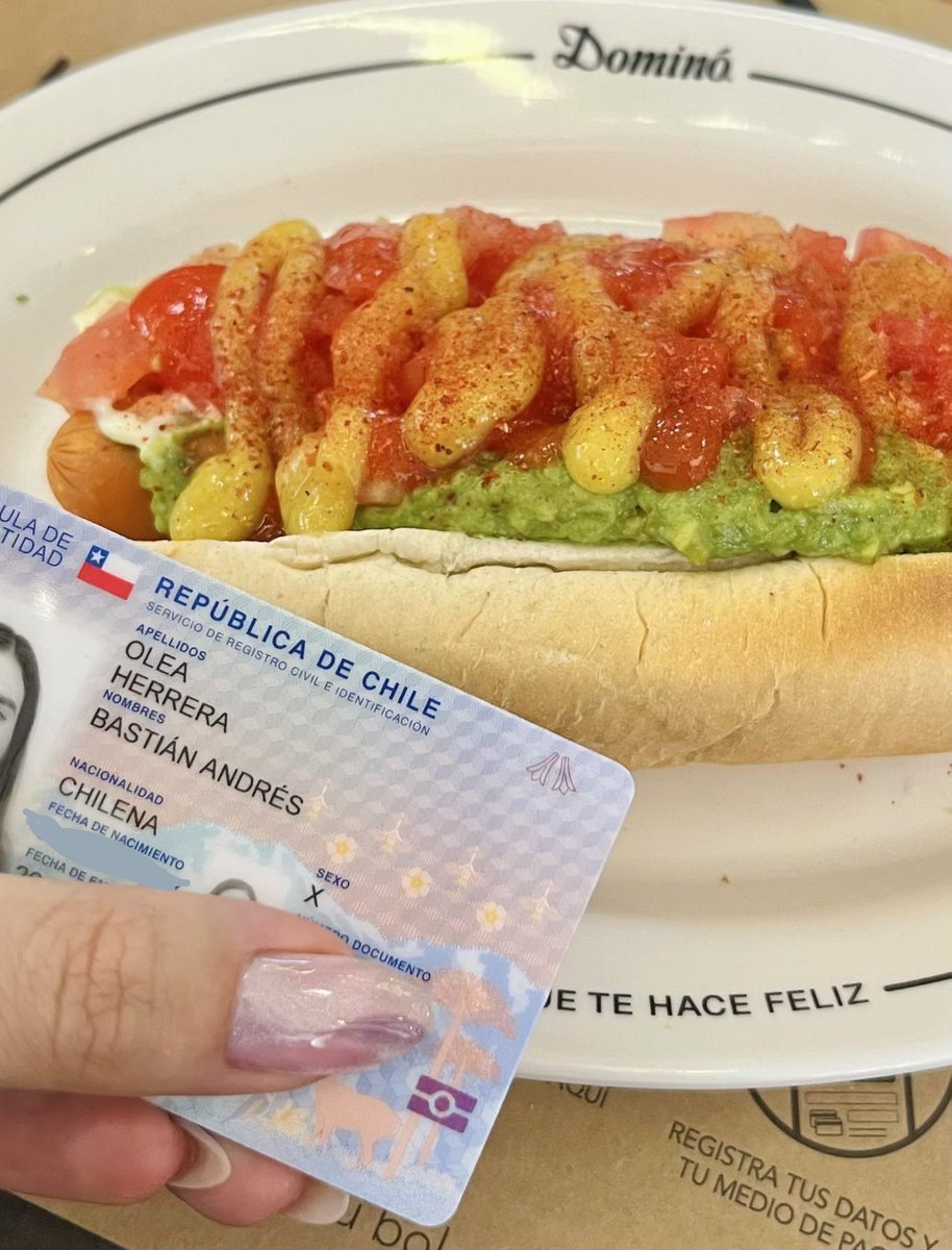 Bastián Olea 🌸 tweet media