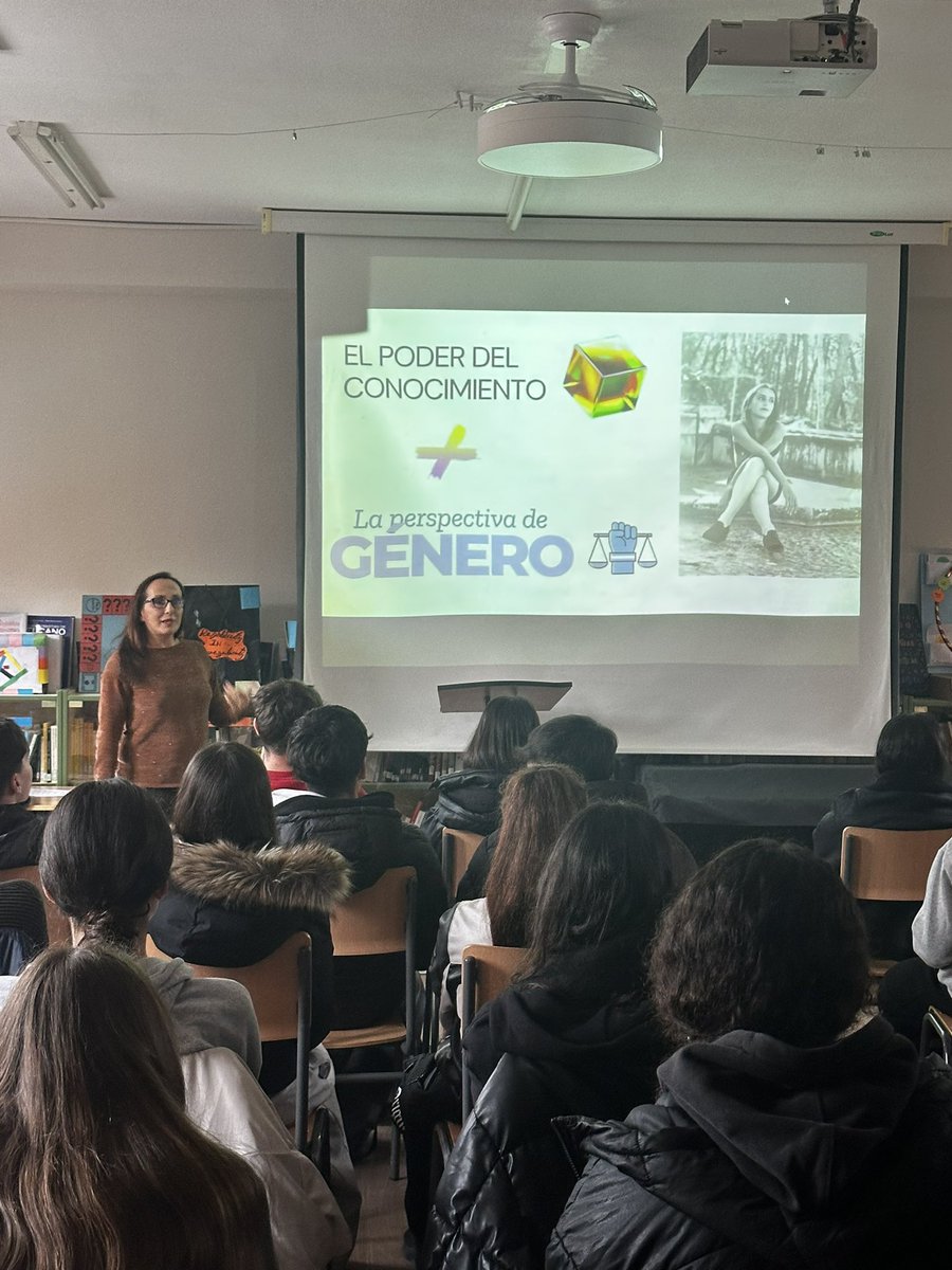 IES Carmen Conde tweet media
