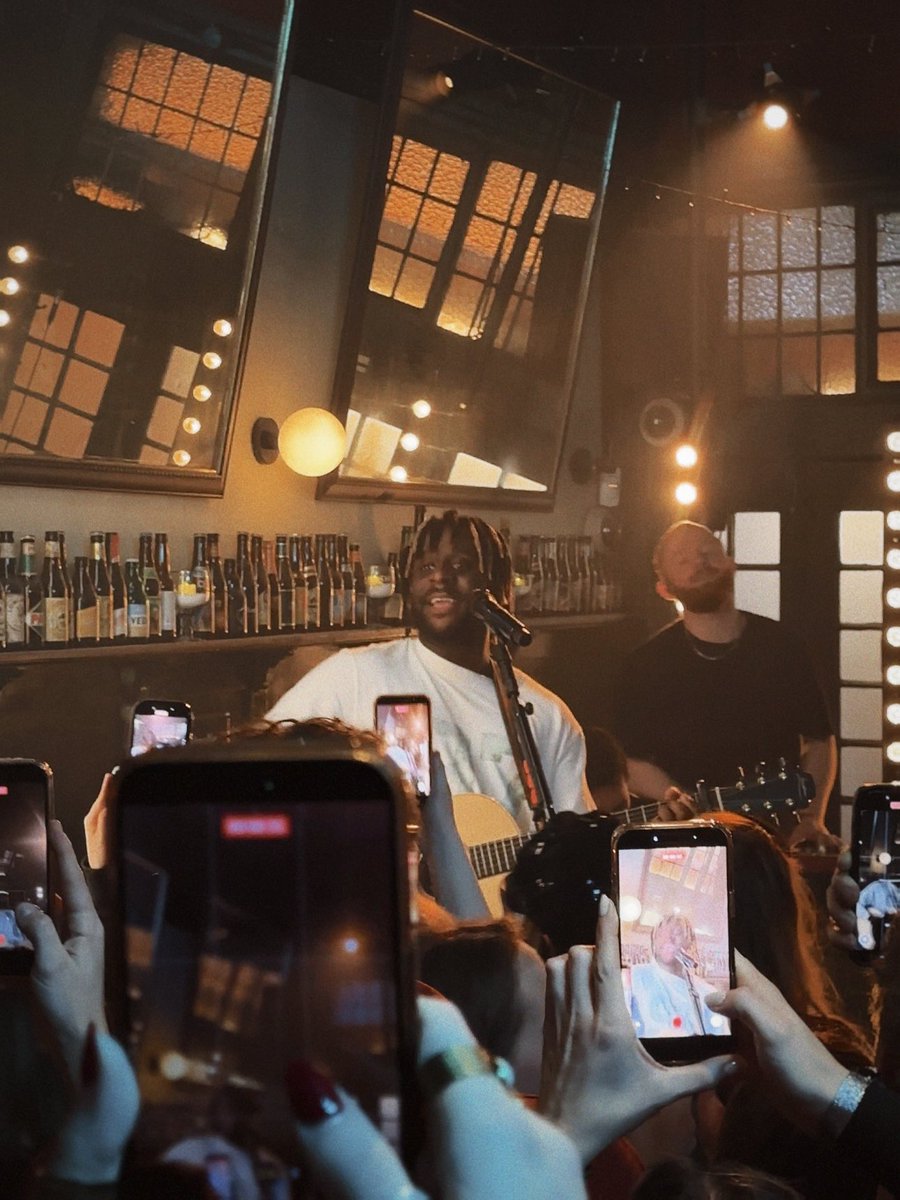 Ashley Chiara 🩷 tweet media