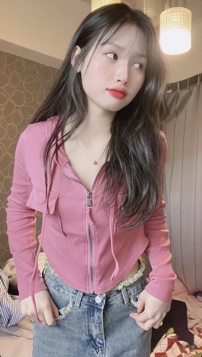 Linh Linh tweet media