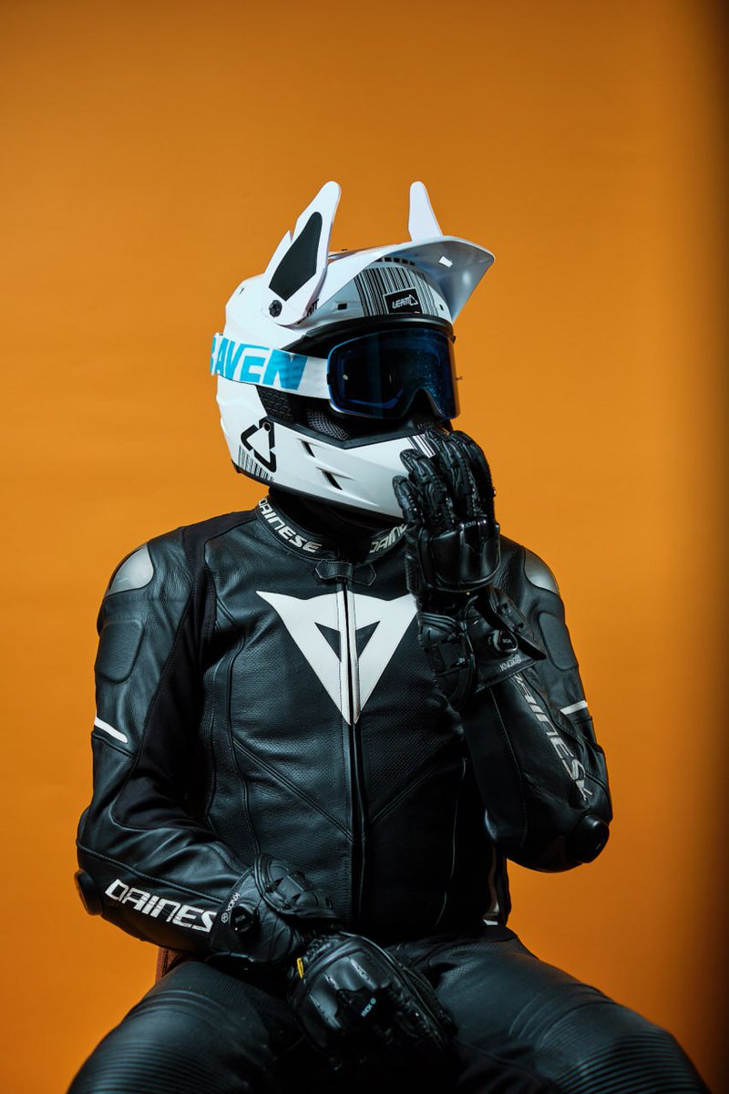 subluminal tweet media