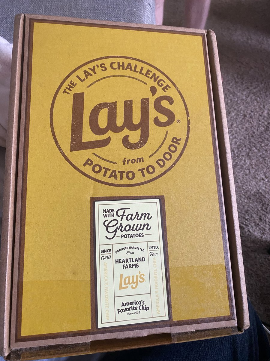 OrangeJelloLA's tweet photo. @LAYS Thanks for my chips from your great Super Bowl ad! They arrived as promised! https://t.co/bu8Ccpy7xe