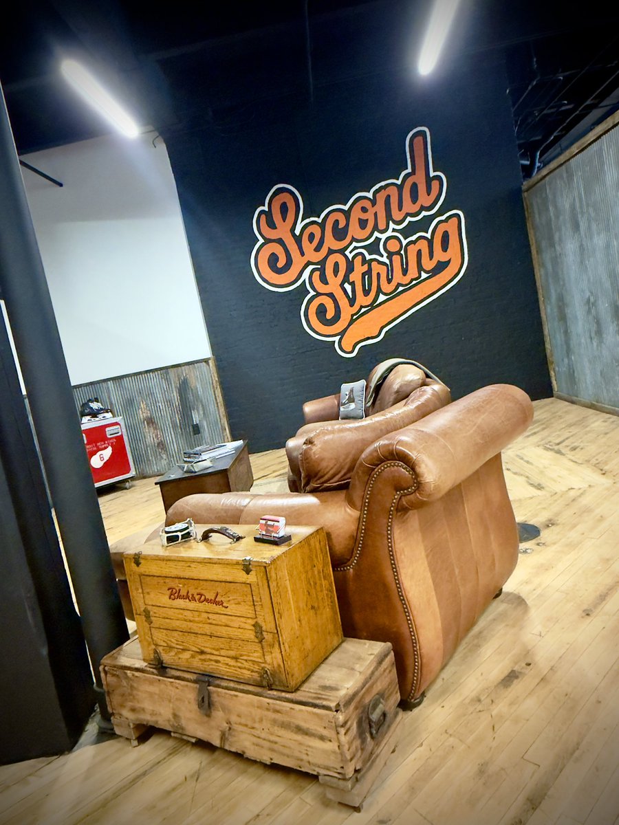 Lounge Duty 💯 
…..
👉 secondstringleather.com