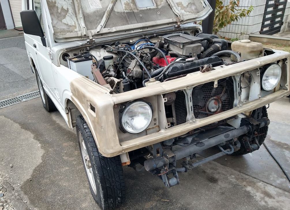 labo_jim's tweet image. 錆対策の ハケ塗り全塗装！開始から約2年。
JA11のサビキラー塗装が現在80%まで完了しました。近くで見ると刷毛目がありますが、遠目にはいい感じです。2026年の暖かくなる頃に完成を目指してブログ更新！詳細は👇
jimlabo.net/diy-23/3946/ 

#JA11 #ジムニー #JimLabo #DIY塗装