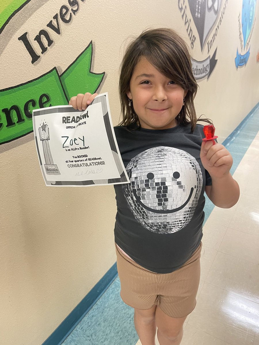 z_elementary's tweet photo. Congrats to our 5th grade scholars for winning the READBowl Intermediate conference &amp; our 1st grade scholars for winning the Primary conference! Over 50,000 minutes read in just 4 weeks! Huge thanks to the Apopka HS football team for celebrating with us! @rmccloe @YJHwang_OCPS https://t.co/E9SeEQzxuj