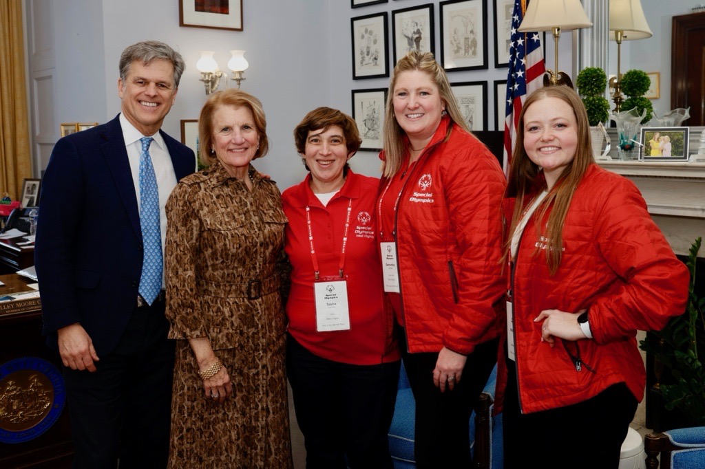 timshriver tweet media