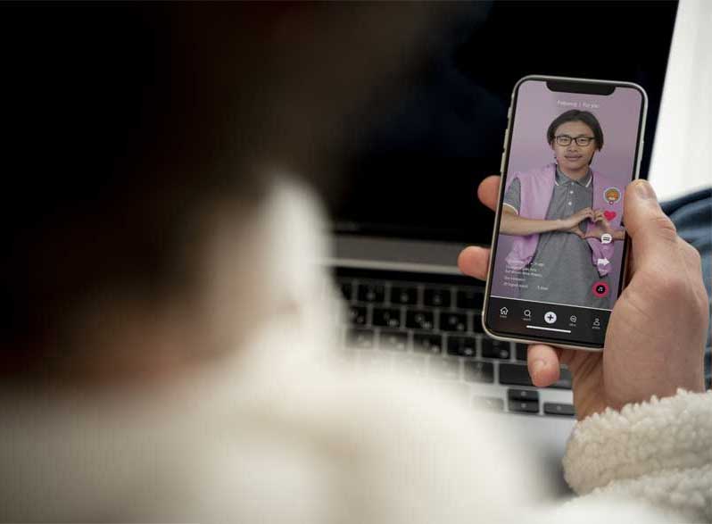 El Blog del Centro de Psicología Aplicada publica hoy miércoles el artículo de Maribel Gámez ‘¿Prohibido prohibir? (I). La protección en redes sociales de los menores’
centropsimaribelgamez.net/post/prohibido…