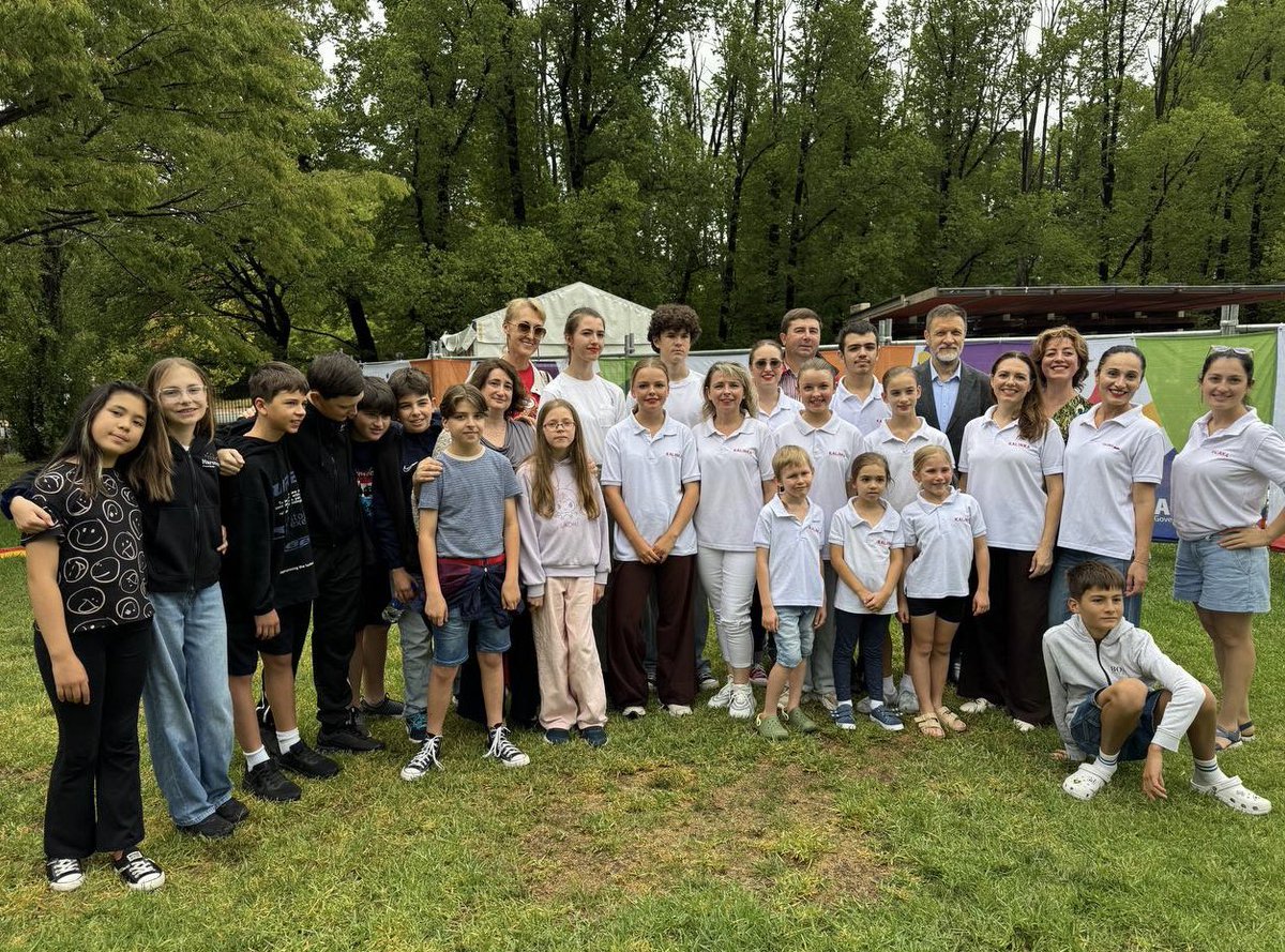 🪆По доброй традиции творческие коллективы российских соотечественников достойно представили русское искусство на Национальном мультикультурном фестивале, проходившем в Канберре с 6 по 8 февраля. 

🪗 В рамках этого важного ежегодного события культурной жизни Австралии выступили