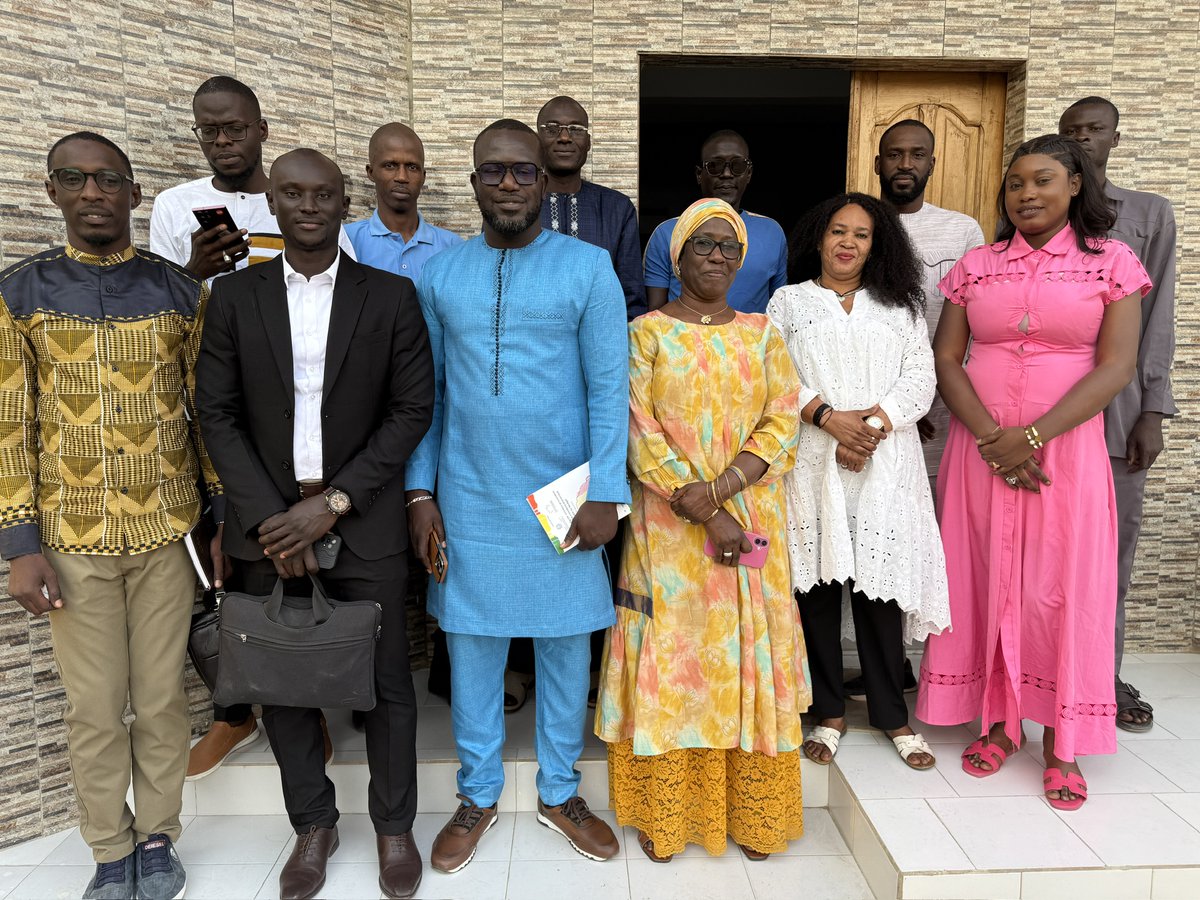 DDgtss's tweet photo. Mme la Directrice générale du Travail et de la Sécurité sociale, Ramatoulaye Niang FALL,  a entamé une tournée nationale de visite des ITSS dans toutes les régions du pays en vue d’apprécier les conditions de travail des agents qui y travaillent et de décliner sa vision. https://t.co/TWcaZHhd3D