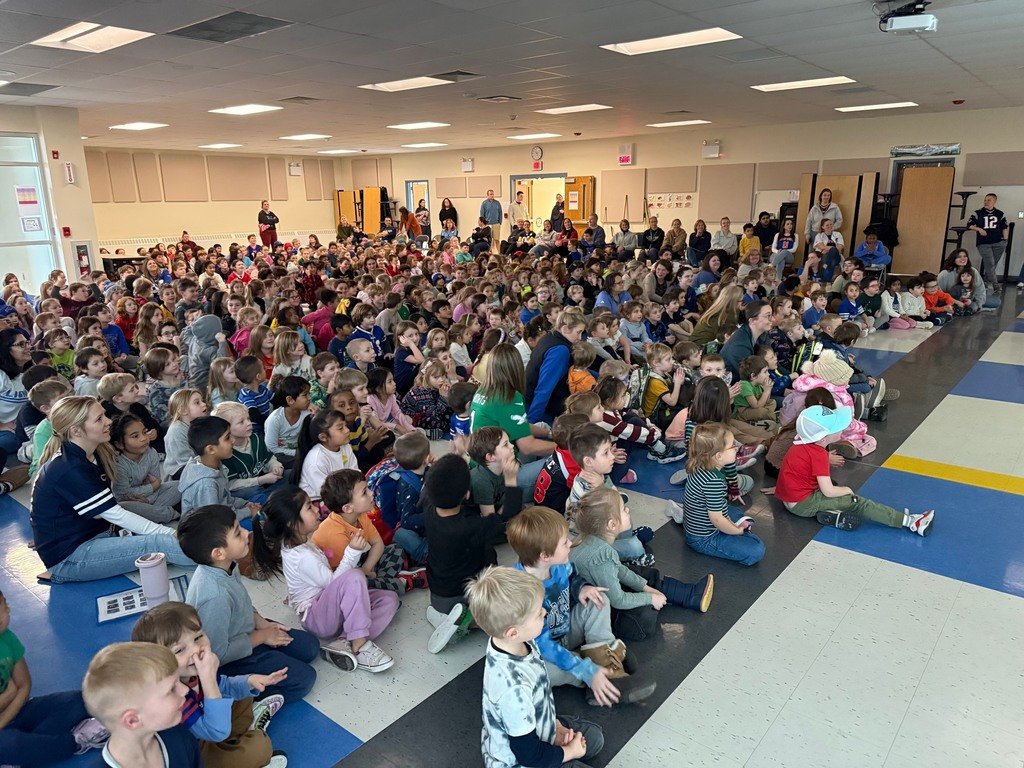 RCBuckleyLCSD's tweet photo. We celebrated this achievement with a fantastic school event featuring special guests from Cornell University and the Ithaca Football Team! 🎓🏈

Every Buckley Bobcat got to take home a copy of a book by Malcolm Mitchell — thank you to our amazing PTSO for making that possible! https://t.co/0efwiFqluM