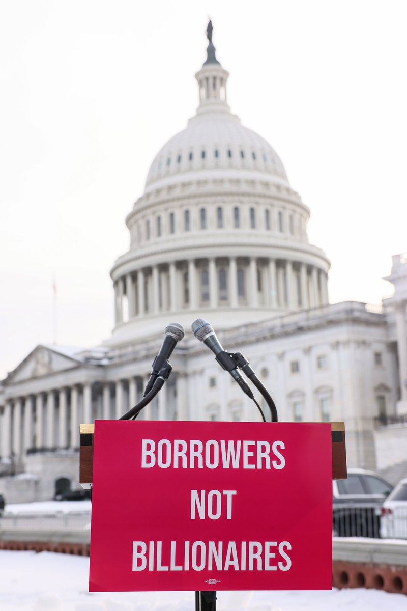 BorrowerJustice's tweet image. Yesterday, dozens gathered in front of the Capitol to say #DefendCFPB and #BorrowersNotBillionaires -- a recap: 🧵