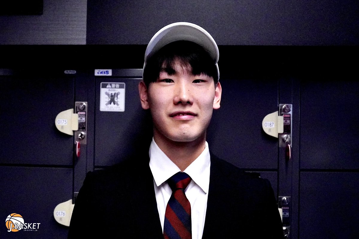 jbasket_jp's tweet photo.
【Bリーグ】岩屋頼(早稲田大)
「欲しい選手として見てもらえた」
「勝ち星をつけられるポイントガードに」
ドラフト秋田が1巡目5位指名
4年間の成長とその先へ
📝 https://t.co/cpnzPhUfo3
#岩屋頼
#秋田ノーザンハピネッツ
@AKITA_NH
#Scene #Moments #BeyondGame https://t.co/UdzqfSt1Uw