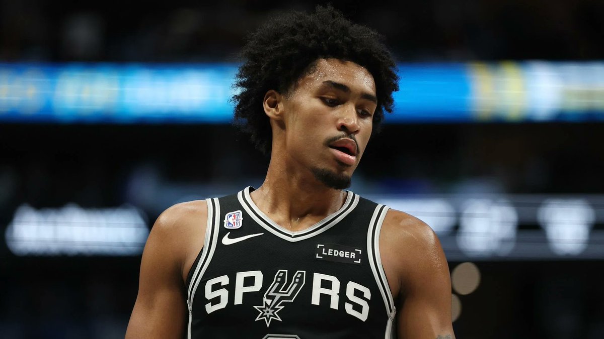 oddslabNBA's tweet photo. 🏀 NBA | Feb 10, 2026
Los Angeles Lakers vs San Antonio Spurs (Incl. OT)

🎯 Dylan Harper O17.5 PRA
💵 Odds 1.83

Lakers are resting bodies tonight, which opens this game up.
Harper should see extended minutes and a bigger role.
If the pace stays high, this line is very reachable.

#NBA #PlayerProps #OddsLabNBA