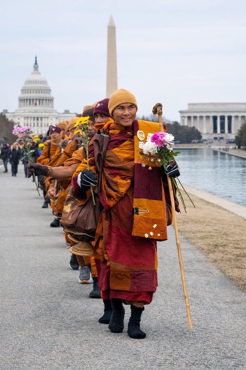 LePapillonBlu2's tweet image. The Venerable Monks Walking for Peace have reached DC. 
Thank you for being a light for humanity everywhere. ✨