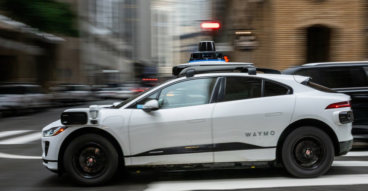 Waymo is finally starting passenger trips at SFO — but not to the terminals dlvr.it/TQtW6f