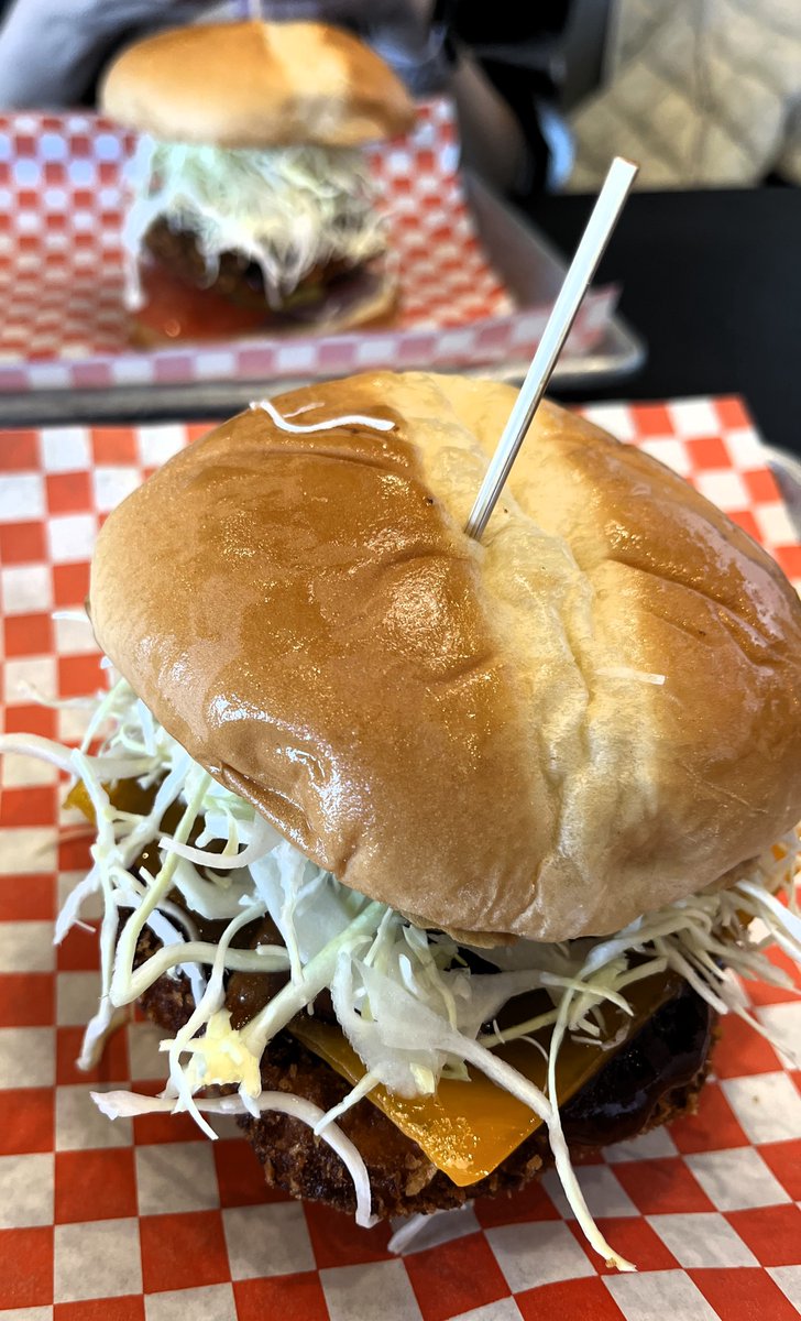 mjvorines's tweet photo. I tried the @KatsuBurger with my friend, @chie_hc26.

#BSTEC195 https://t.co/e95gts5ISs