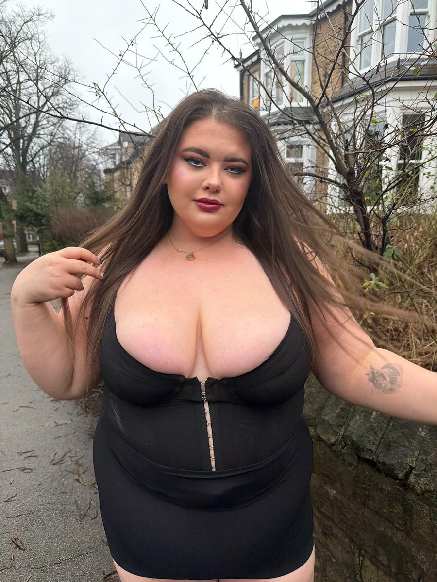 jennyprxo's tweet photo. PLUS SIZE GIRLS ARE HOT 

PLUS SIZE GIRLS ARE HOT 

PLUS SIZE GIRLS ARE HOT 

PLUS SIZE GIRLS ARE HOT 

PLUS SIZE GIRLS ARE HOT https://t.co/jvw32OkHvY